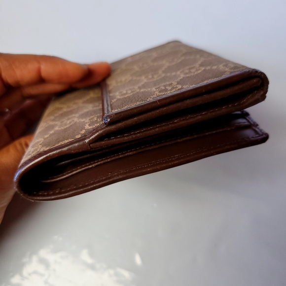 GUCCI GG Canvas Canvas Compact Wallet - Picture 9 of 12
